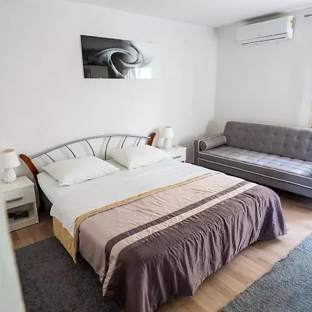 Oasis 300 Meters From The - By Ta Leut Agency Apartment