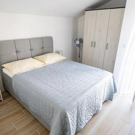 Oasis 300 Meters From The - By Ta Leut Agency * Privlaka (Zadar)