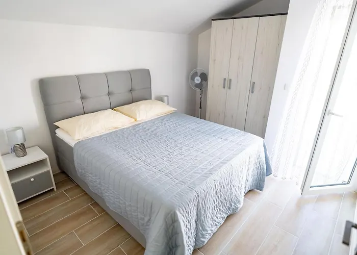 Oasis 300 Meters From The - By Ta Leut Agency * Privlaka (Zadar)