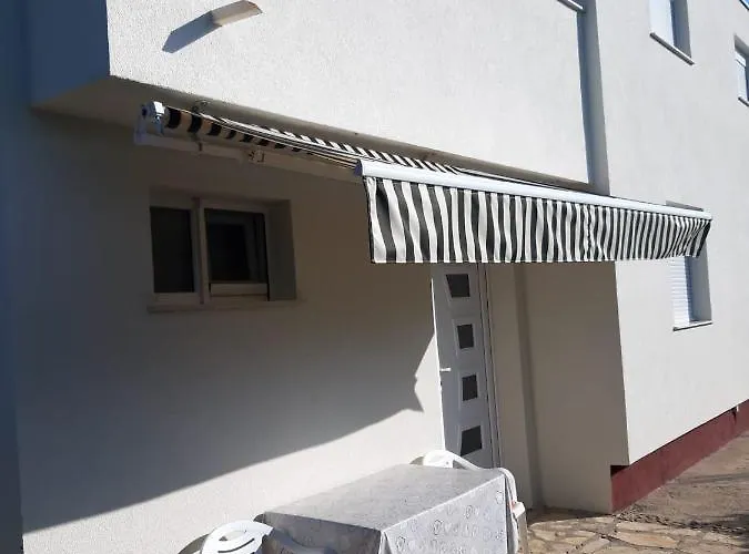 Oasis 300 Meters From The - By Ta Leut Agency * פריבלאקה